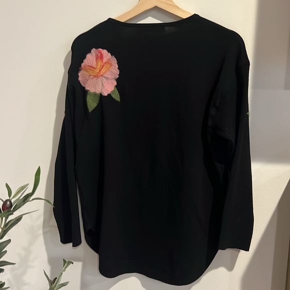 Gabby Isabella Sweater - Picture 2 of 10